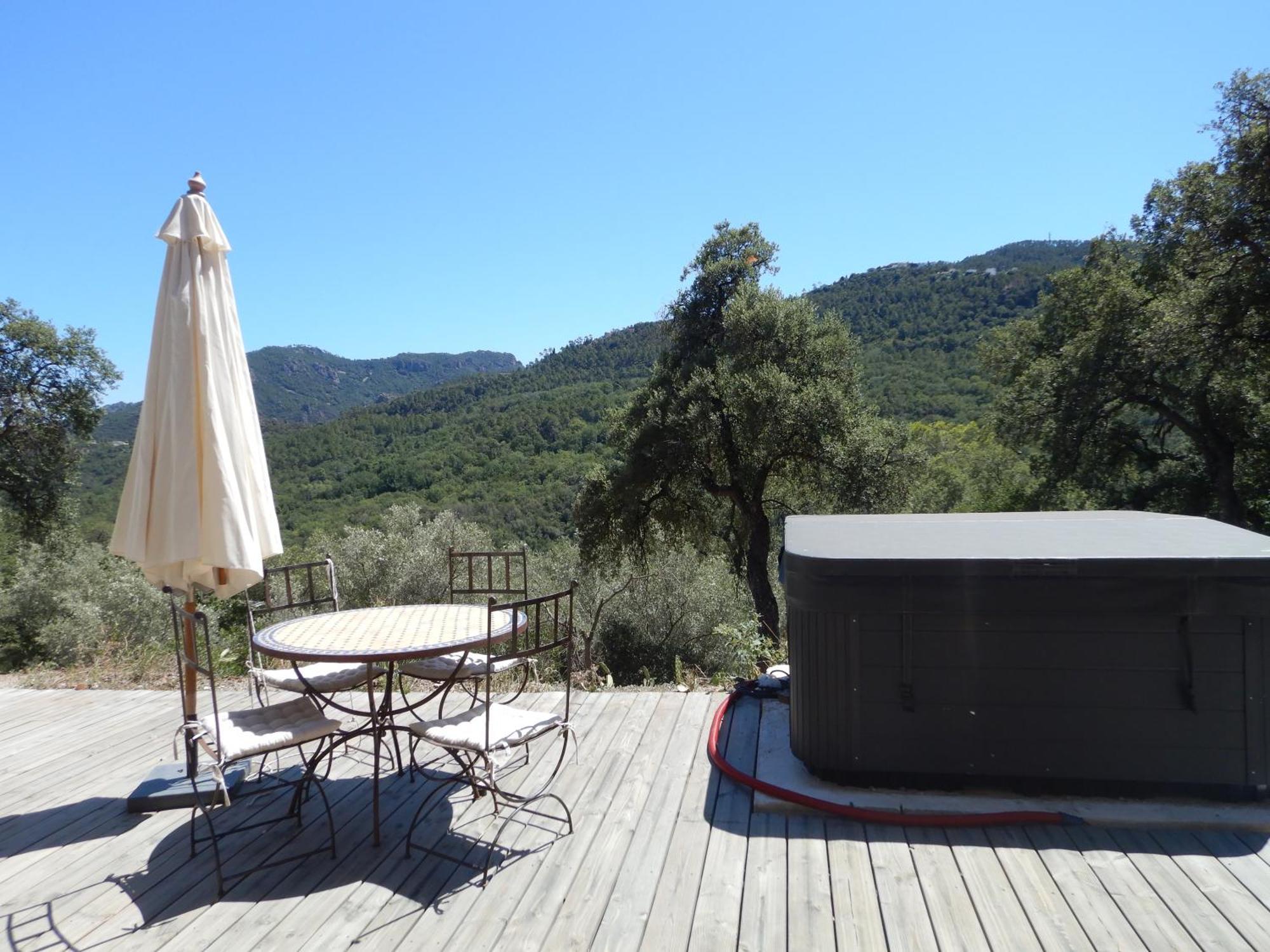 Hotel Sawubona Les Adrets-de-l'Esterel Exteriér fotografie